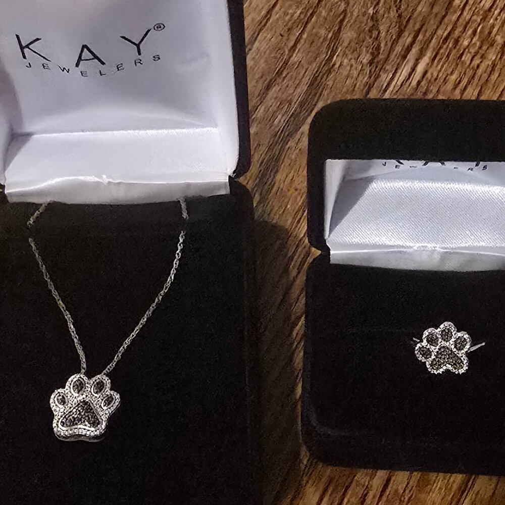 Sterling Silver black onyx paw print necklace & ring Kay Jewelers
